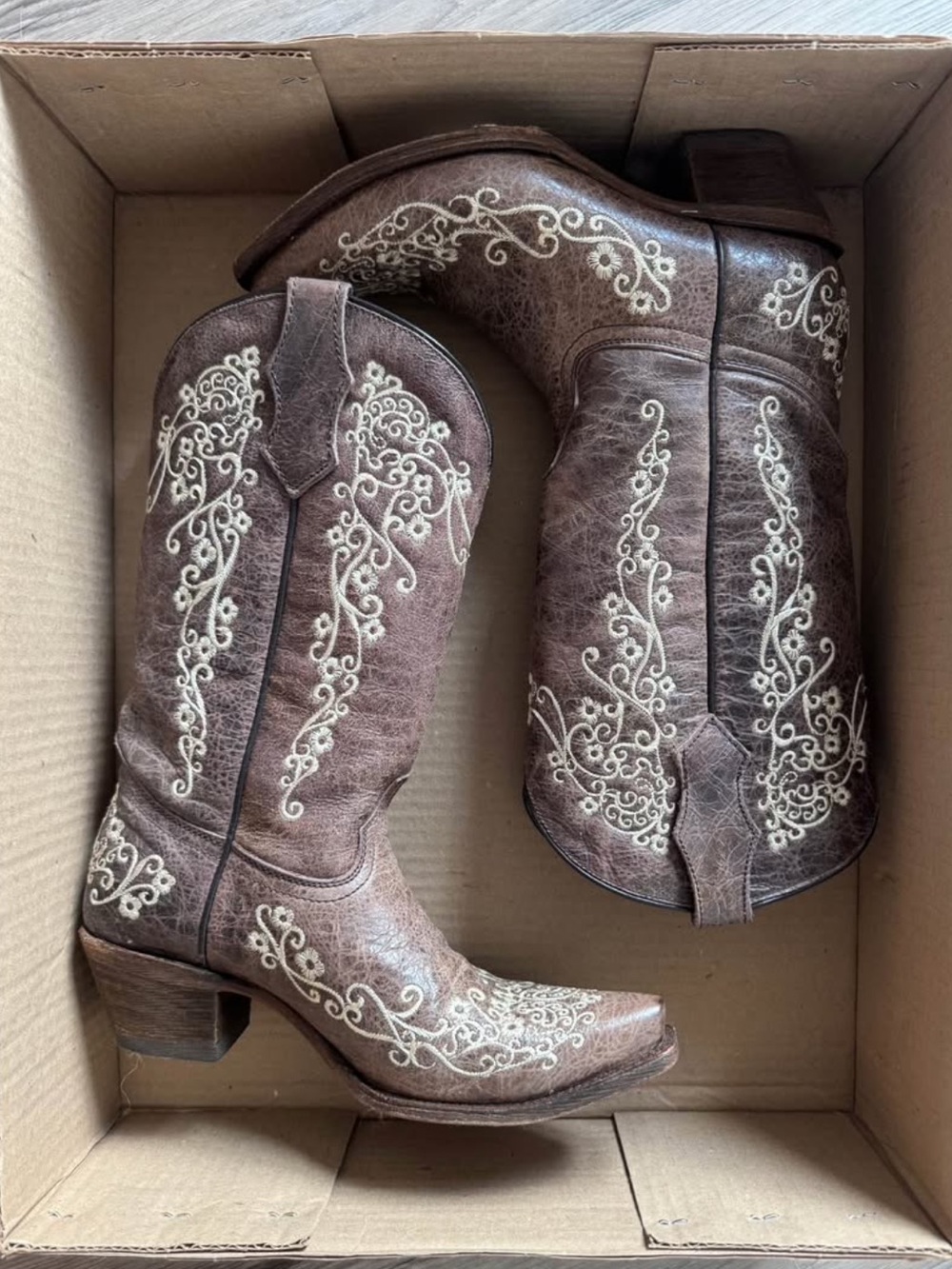 Embroidered Brown Women's Westen Boots